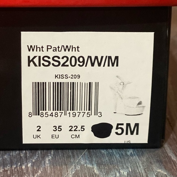 Pleaser Kiss 209 White Shoes NEW - Picture 2 of 5